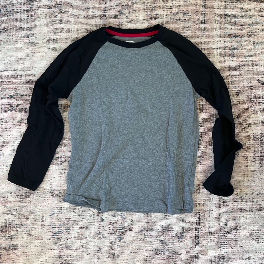 Old Navy Gray and Black Long Sleeve Raglan Tee